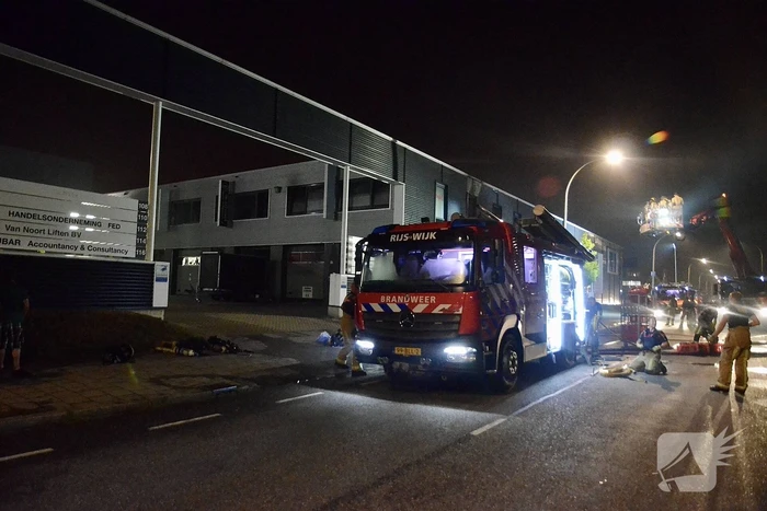 Grote brand in bedrijfspand