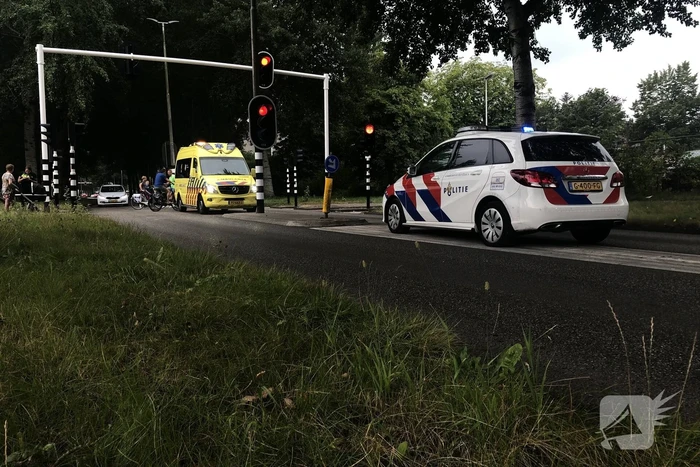 Mountainbiker gewond na aanrijding met auto