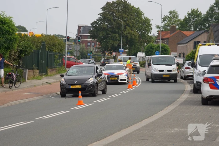 Wielrenner gewond bij kop-staartbotsing