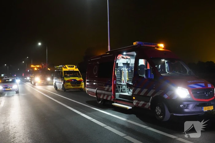 Bestuurder overleden nadat auto te water is geraakt