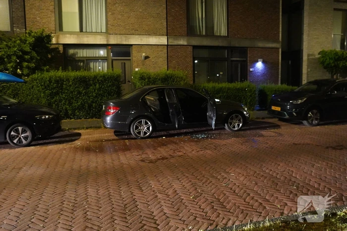 Auto in brand gestoken