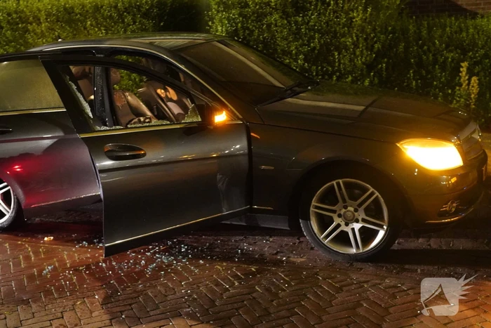 Auto in brand gestoken