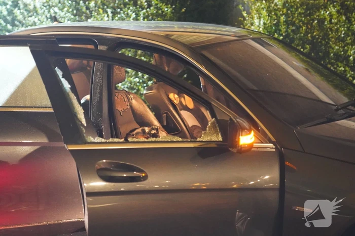 Auto in brand gestoken