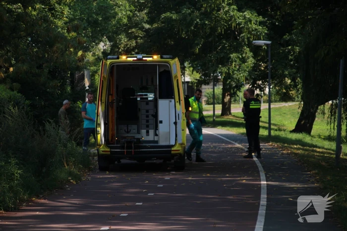Agenten stabiliseren nek van slachtoffer