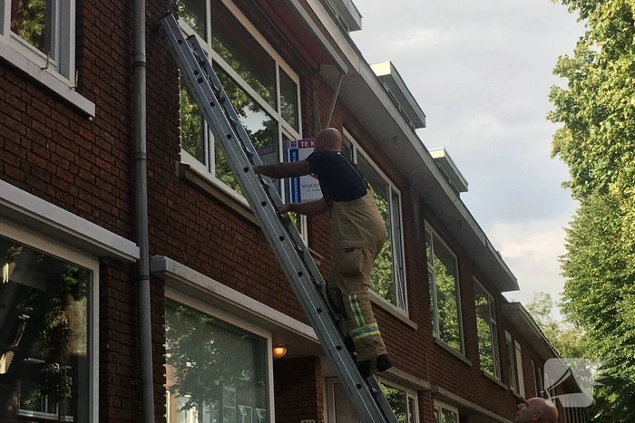Wateroverlast na gesprongen leiding in leegstaande bovenwoning
