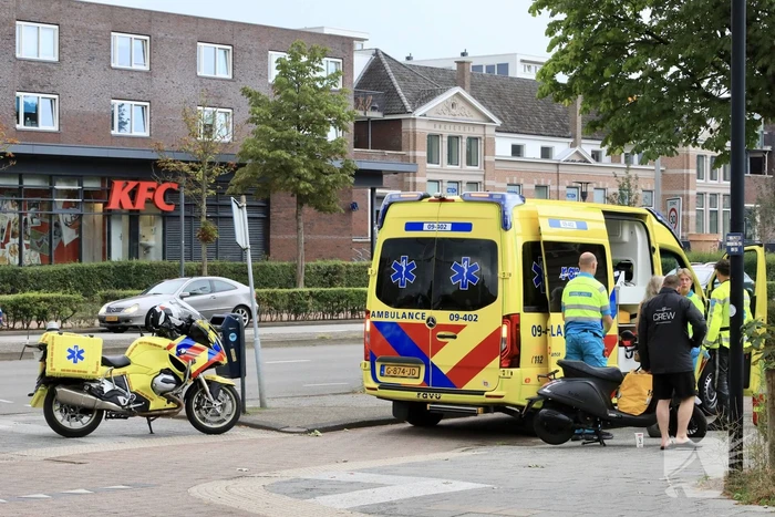 E-bikester gewond na botsing met brommerrijder