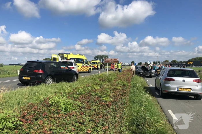 Motorrijder overleden bij frontale aanrijding met auto