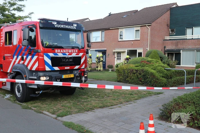 Veel rook bij woningbrand