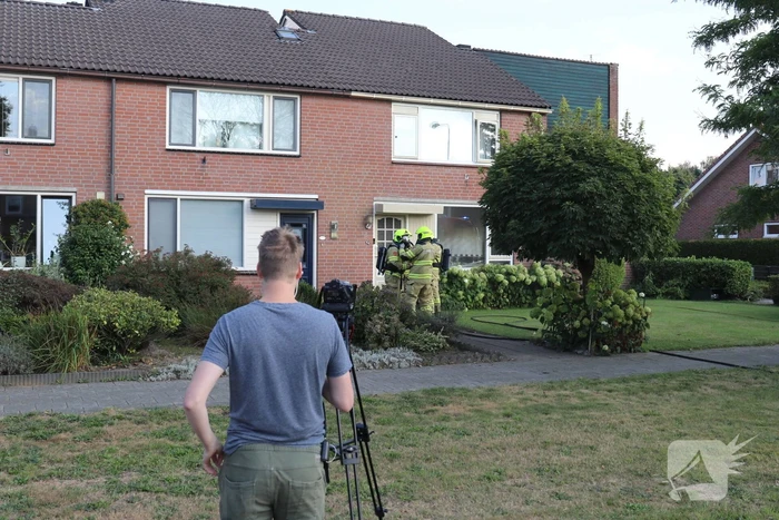 Veel rook bij woningbrand