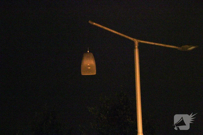 Flinke schade na botsing met lantarenpaal