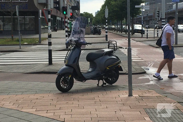 Scooterrijder raakt gewond bij val op fietspad