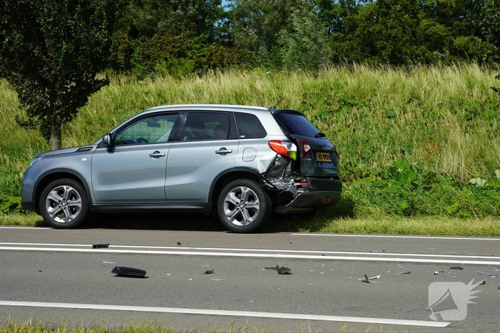 Drie voertuigen betrokken bij frontale aanrijding