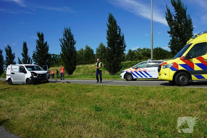 Drie voertuigen betrokken bij frontale aanrijding
