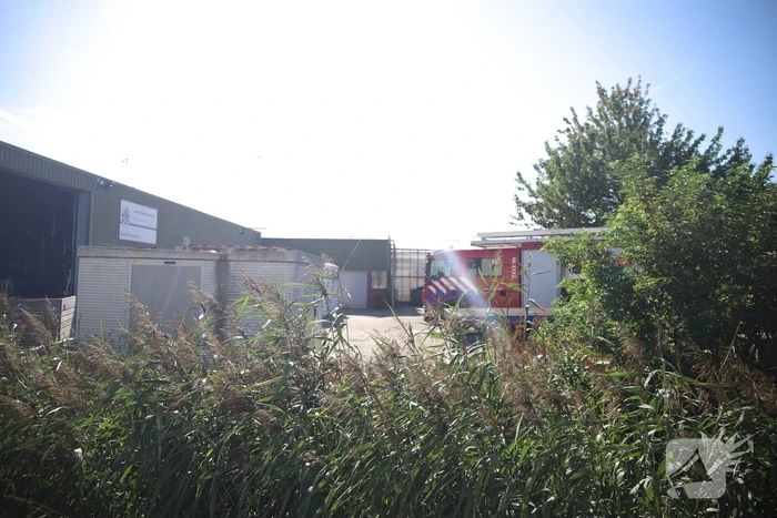 Schermdoek vat vlam in kwekerij Spekflowers