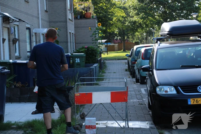 Waterlekkage ontstaan onder trottoir