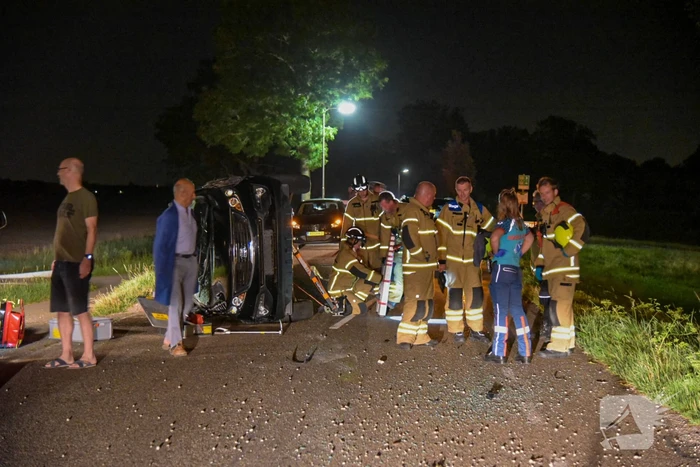Ravage na botsing op geparkeerde personenauto's