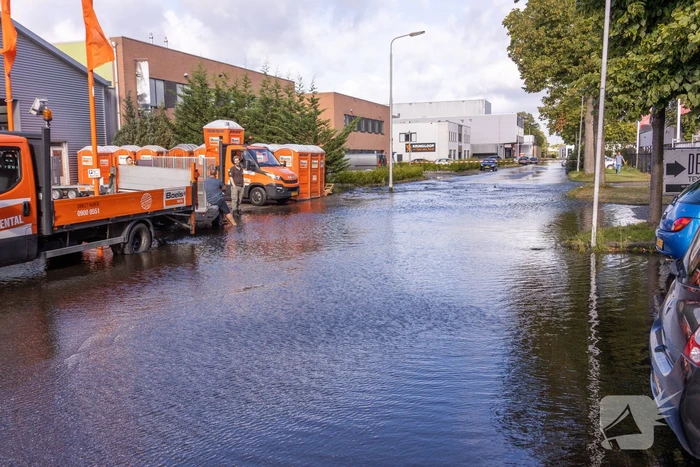 Waterpret na gesprongen waterleiding