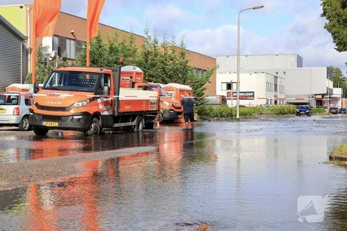 Waterpret na gesprongen waterleiding