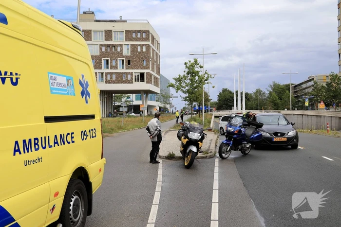 Motorrijders betrokken bij kop-staartbosting
