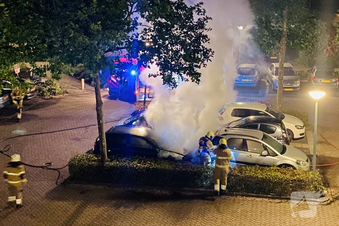 Auto verwoest door brand
