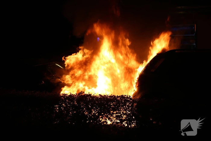 Auto verwoest door brand