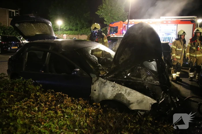 Auto verwoest door brand