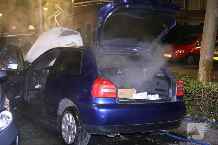 Auto verwoest door brand