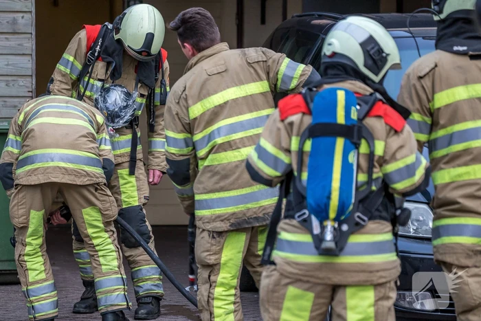 Brand bij tussenwoning snel opgeschaald