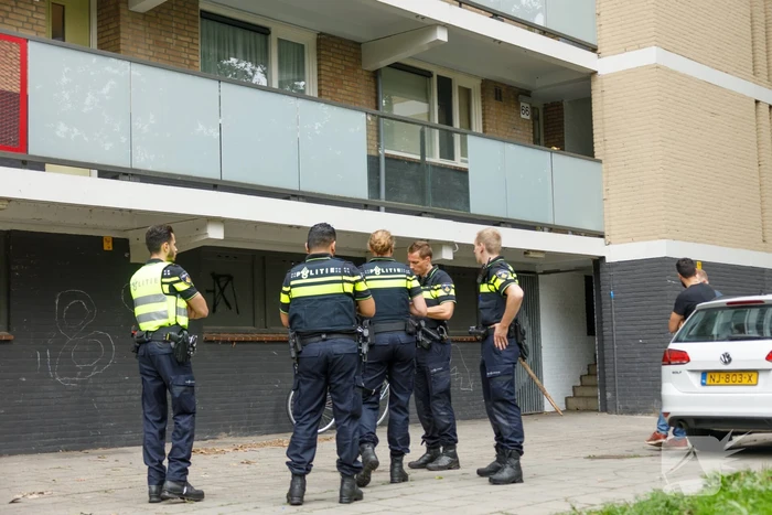 Hennepkwekerij aangetroffen in flatwoning