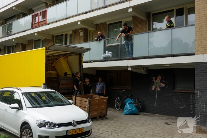 Hennepkwekerij aangetroffen in flatwoning