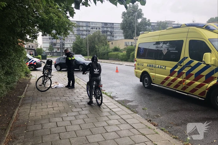 Brandweer assisteert bij ongeval voor kazerne