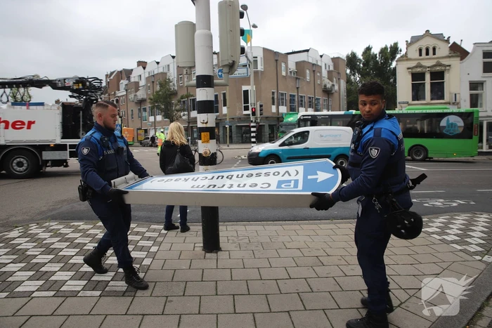 Loshangende bewegwijzeringsbord verwijderd bij storm Francis