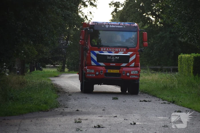 Vaten met mogelijk drugsafval aangetroffen