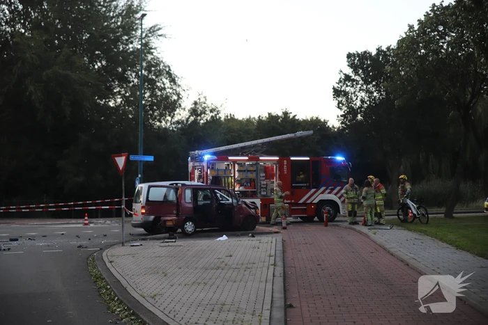 Twee zwaargewonden bij ernstig verkeersongeval