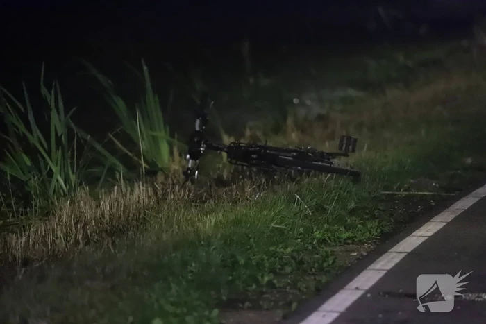 Fietser belandt in het water en raakt zwaargewond