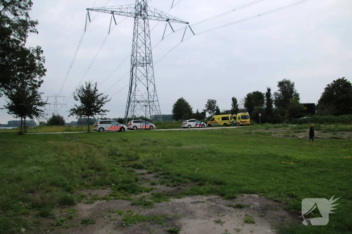 Traumahelikopter landt voor incident bij hoogspanningsmast