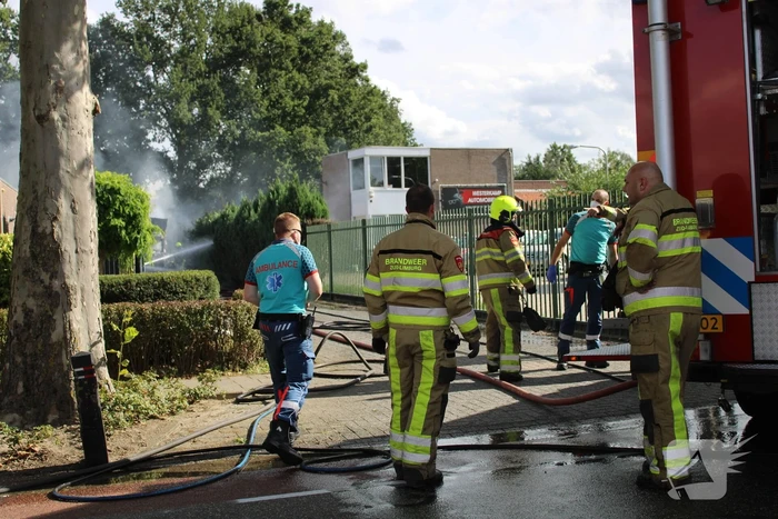 Vrachtwagen volledig verwoest door brand