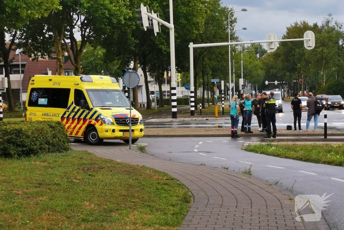 Bezorger aangereden door bestelbus