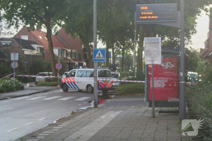 Mogelijk geschoten bij bushalte in Waterland