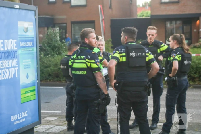 Mogelijk geschoten bij bushalte in Waterland