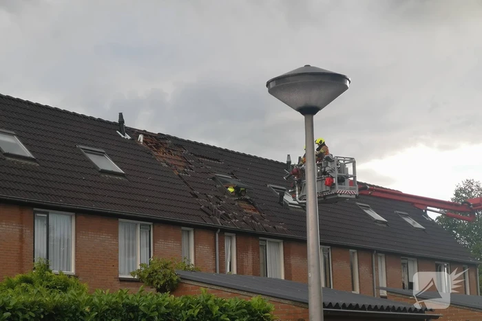 Dak verwoest na blikseminslag
