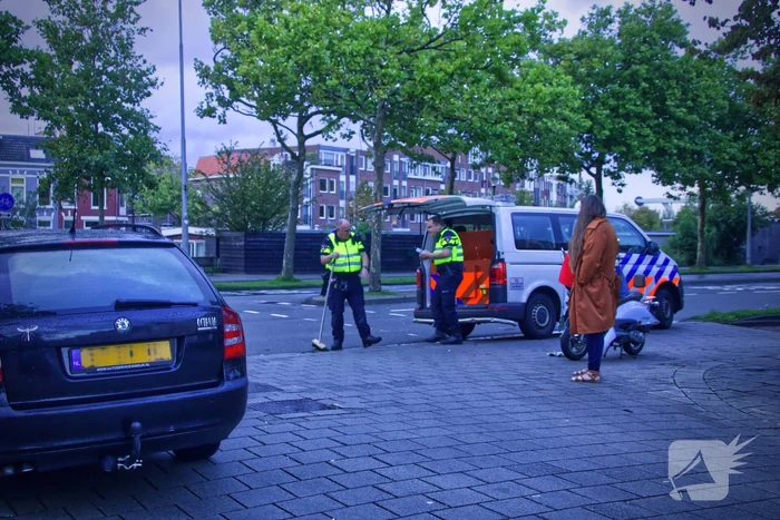 Scooterrijder gewond bij verkeersongeval met auto