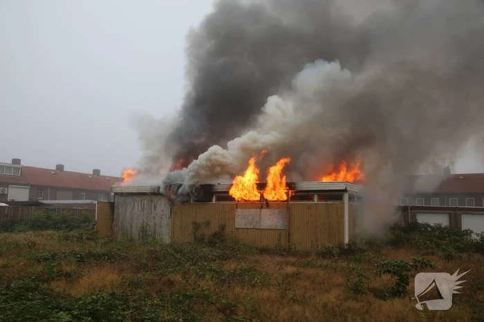 Uitslaande brand verwoest leegstaand pand