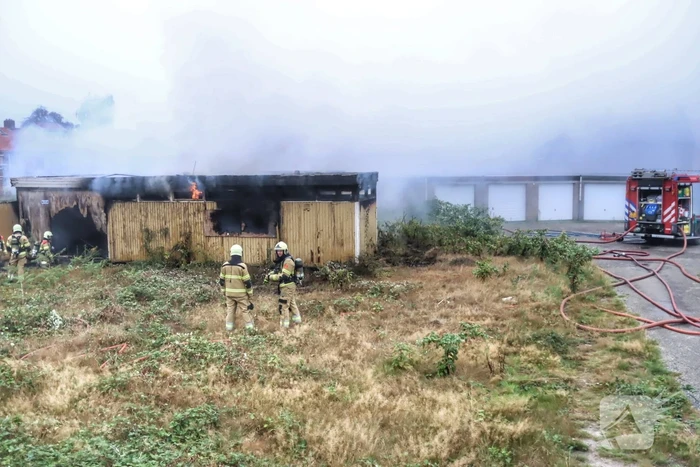 Uitslaande brand verwoest leegstaand pand