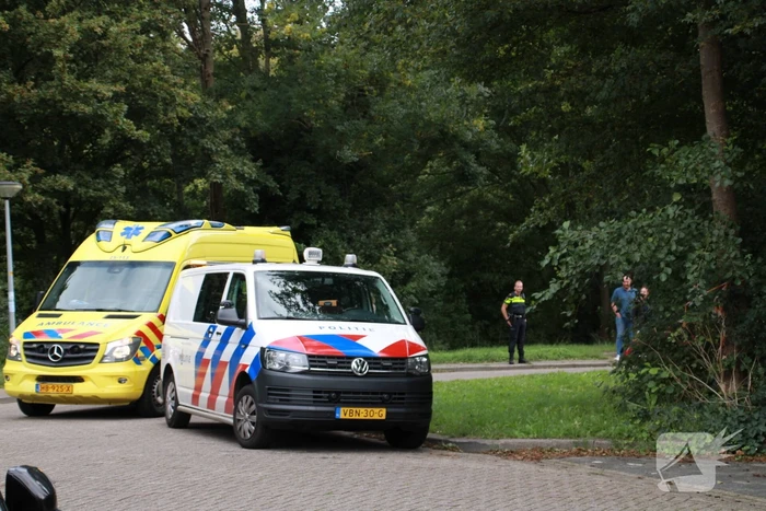 Motor komt in botsing met fietsster