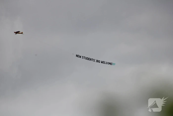 Nieuwe studenten verwelkomd vanuit de lucht