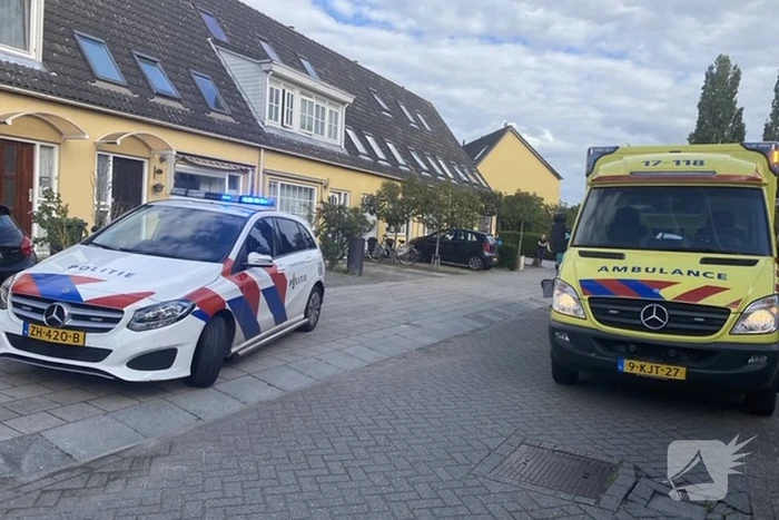 Persoon zwaargewond bij opensnijden kokosnoot