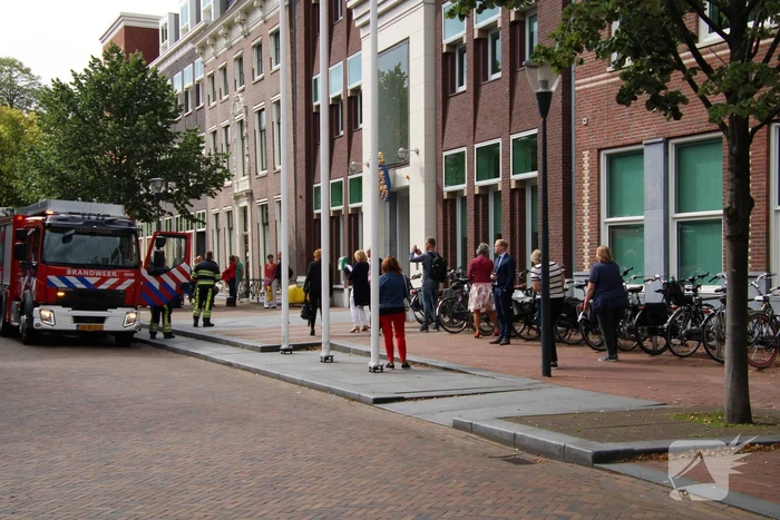 Provinciehuis ontruimd na mogelijk brand