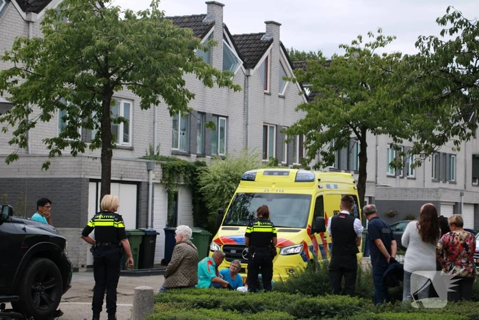 Kind op fiets aangereden door auto