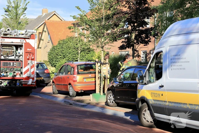 Gasleiding geraakt bij plaatsen tuinbank